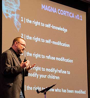 Jamais Cascio presenting Magna Cortica at the 2014 Ten-Year Forecast Annual Retreat